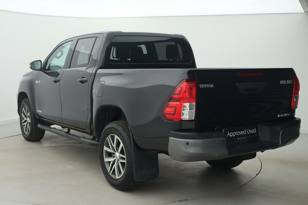 Toyota HILUX 2.4 D-4d Invincible X Pickup Double Cab Black #4