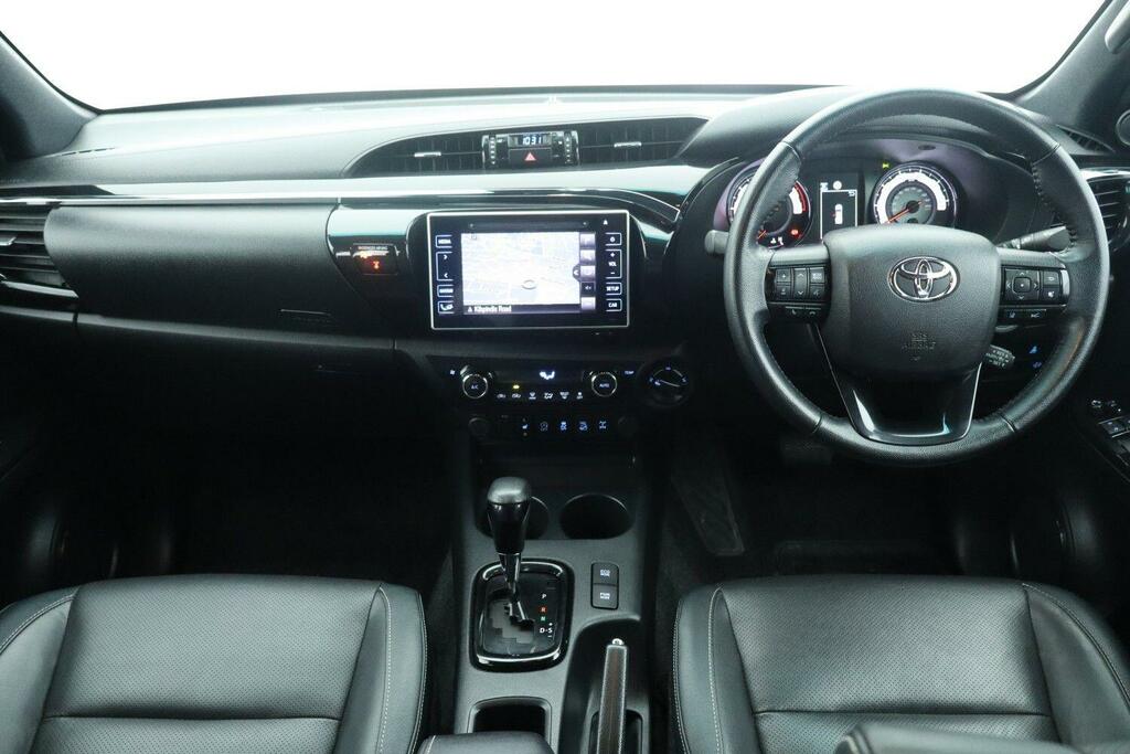 Toyota HILUX 2.4 D-4d Invincible X Pickup Double Cab Black #6