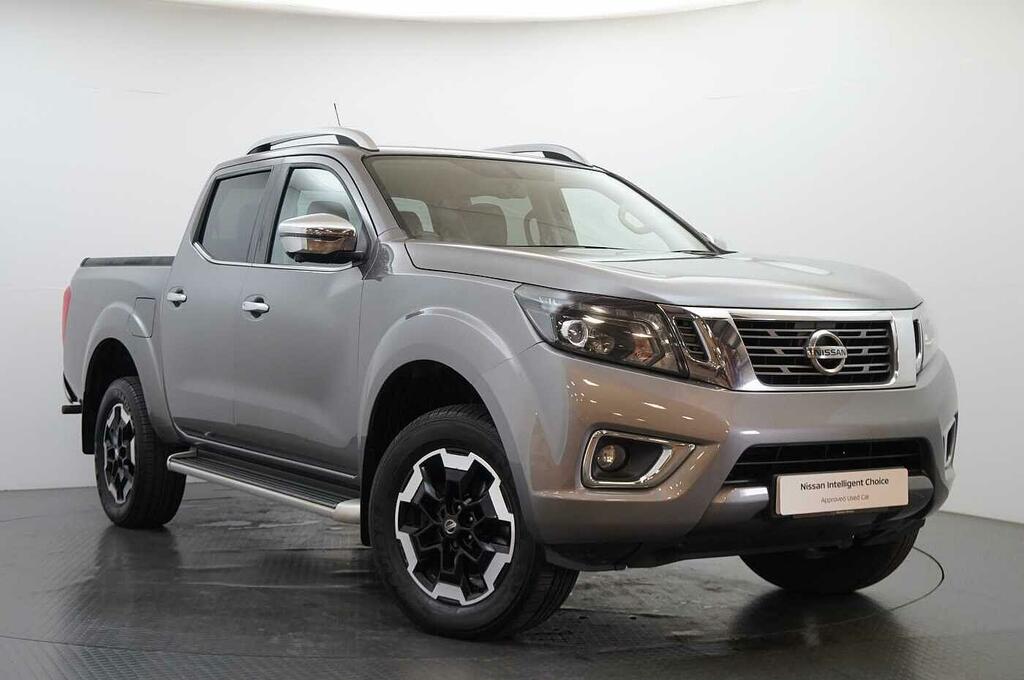 Nissan Navara 2.3 Dci 190 Tt 4Wd Tekna Pickup With Roll N L Grey