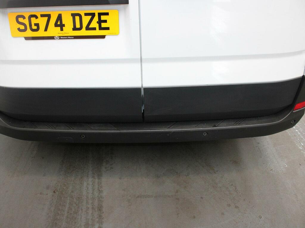 Maxus Deliver 9 L3 H2 Fwd Refrigerated Van White #6