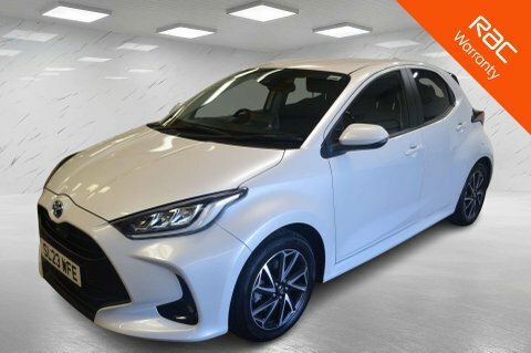 Toyota Yaris 1.5 Vvt-h Design White