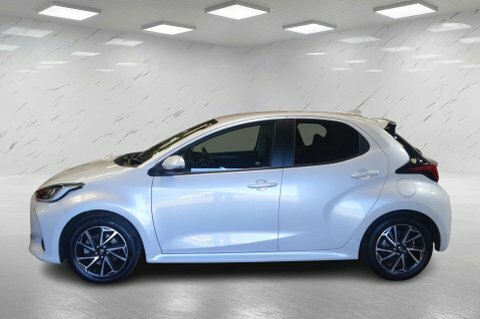 Toyota Yaris 1.5 Vvt-h Design SL23WFE White #4