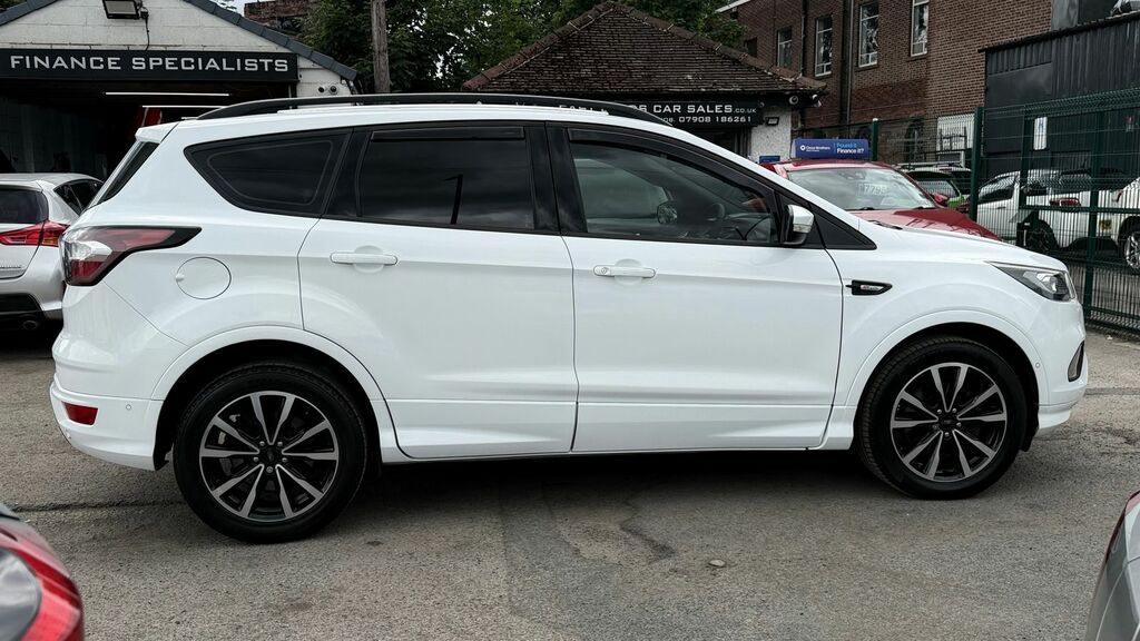 Ford Kuga Kuga Estate ET67BTF White #2