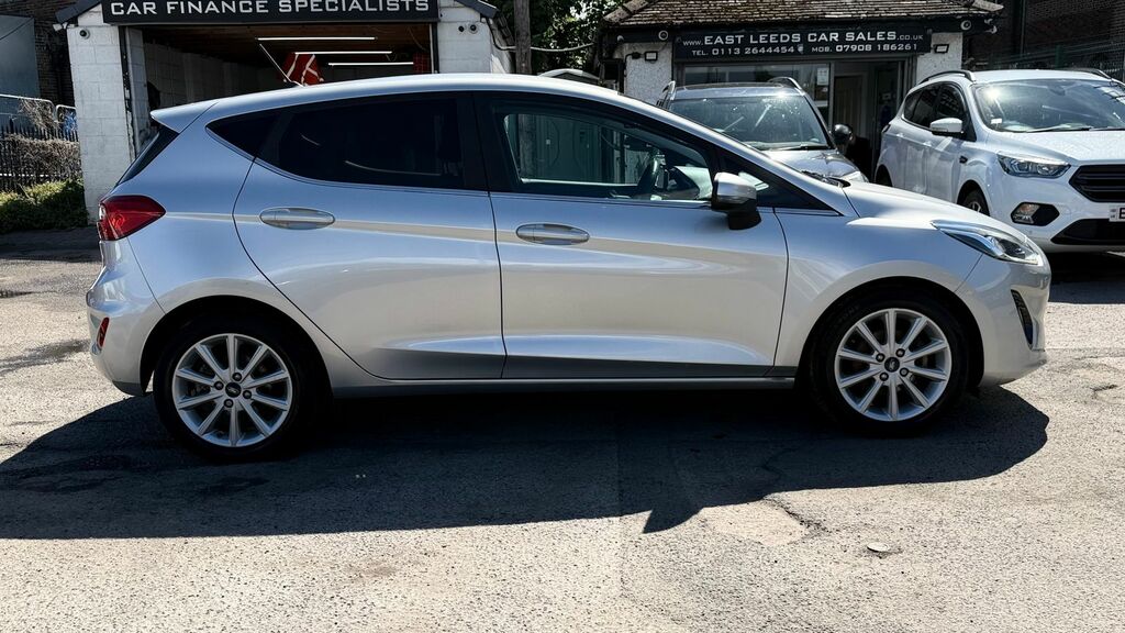Ford Fiesta Fiesta Hatchback FD68FCJ Silver #2