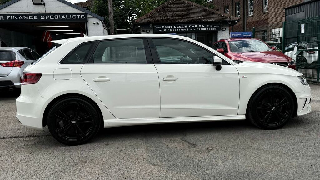 Audi A3 1.4 Tfsi Cod S Line Sportback Eu PO63TPF White #2