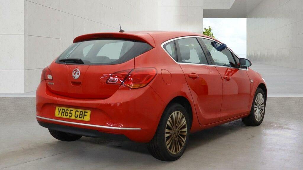 Vauxhall Astra Hatchback 1.4I Excite Euro 6 201565 YR65GBF Red #4