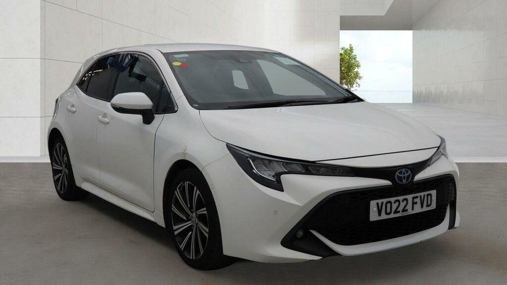 Toyota Corolla Hatchback 1.8 Vvt-h Design Cvt Euro 6 Ss 2 White