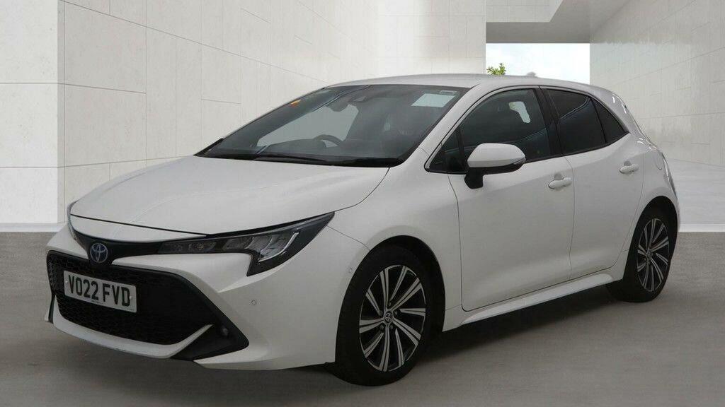 Toyota Corolla Hatchback 1.8 Vvt-h Design Cvt Euro 6 Ss 2 VO22FVD White #2