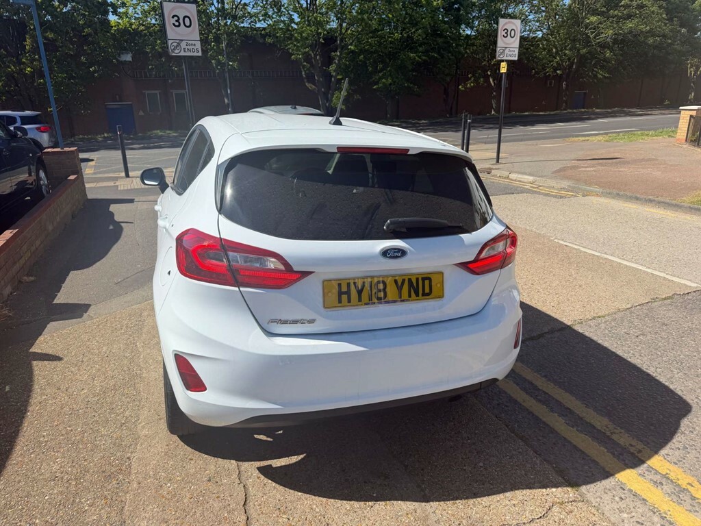 Ford Fiesta Titanium T HY18YND White #5