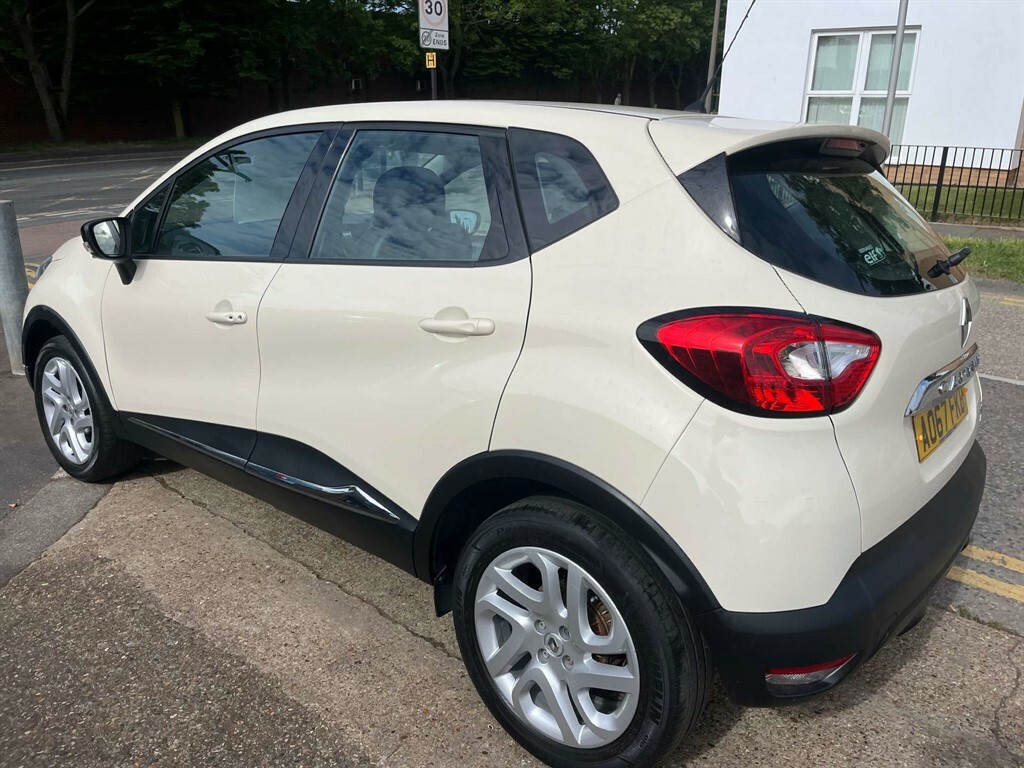 Renault Captur Dynamique Nav Dci AO67FKB Brown #2