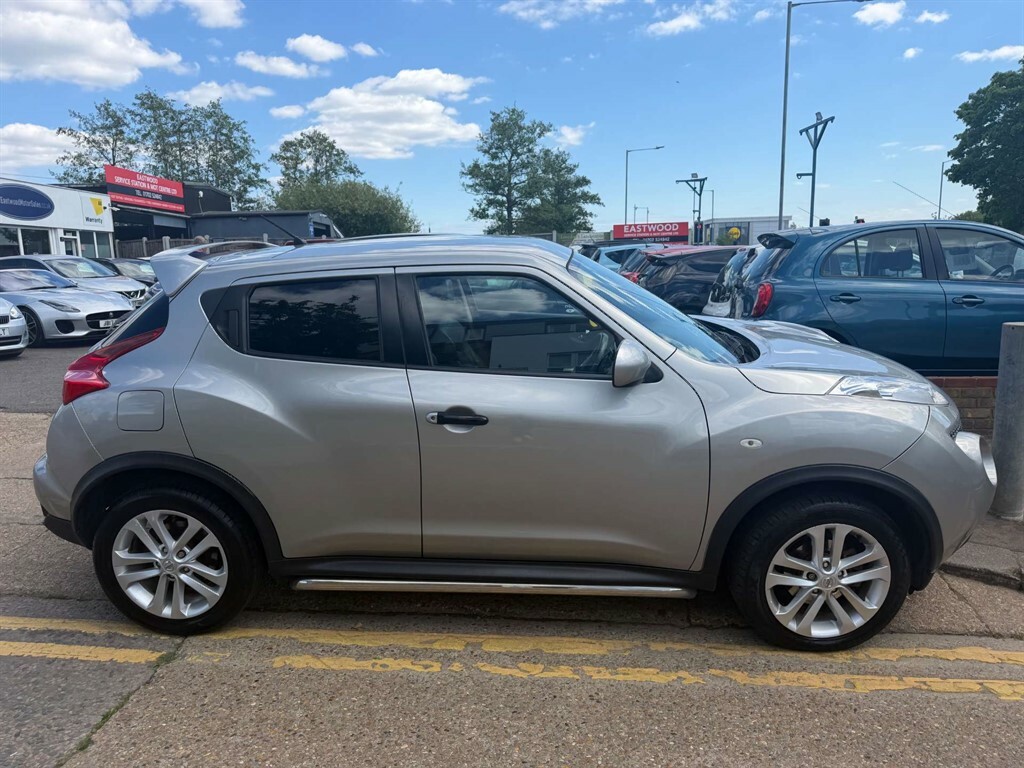 Nissan Juke Tekna Silver #6