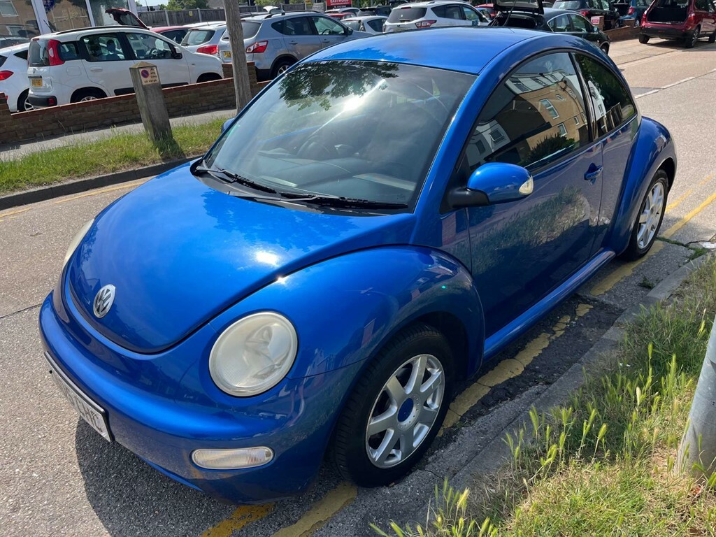 Volkswagen Beetle Hatchback KN05CHC Blue #4
