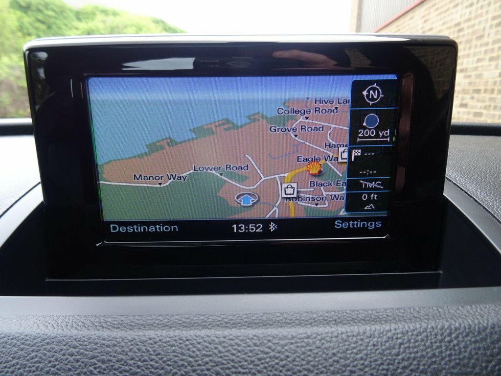 Audi Q3 2L S Line Orange #4