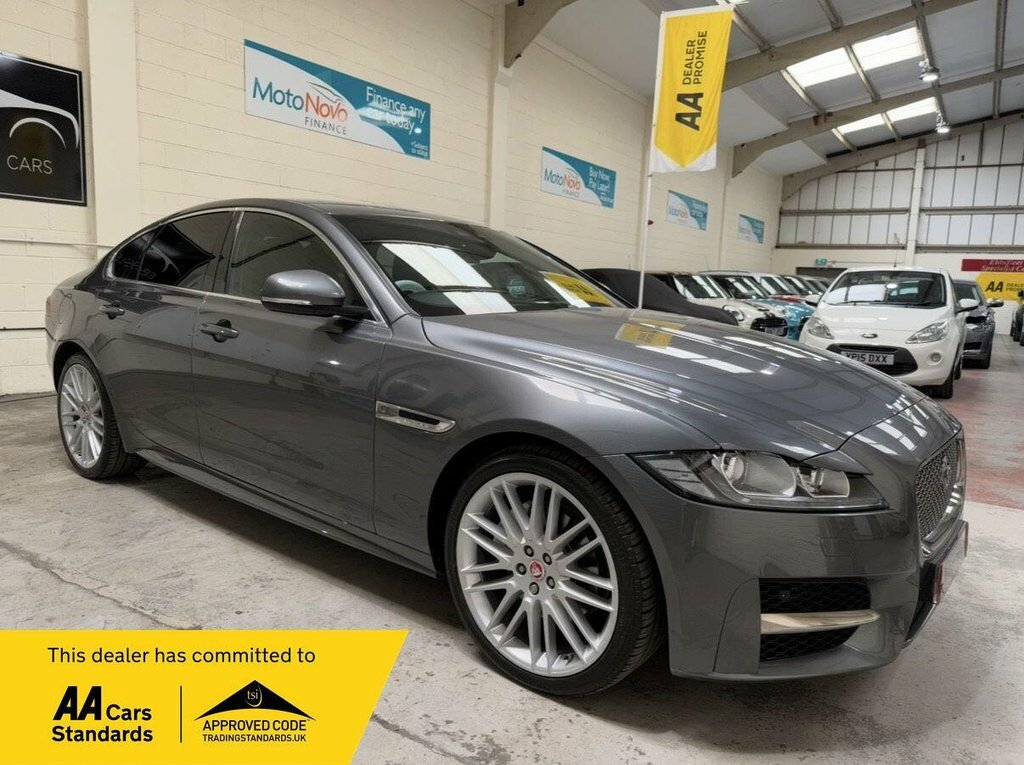 Jaguar XF 2L R-sport Grey
