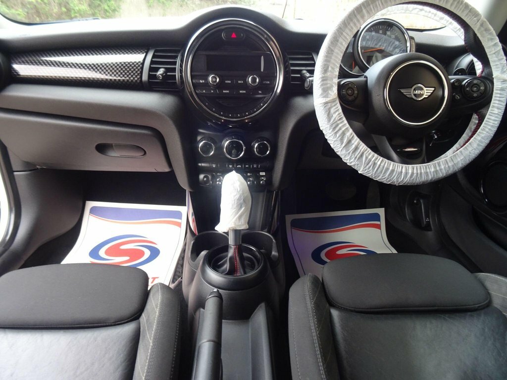 Mini Hatch 2L Cooper S White #2