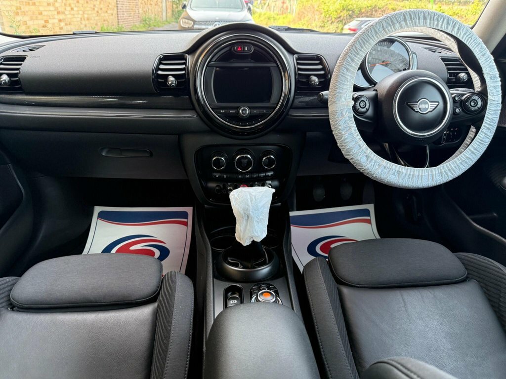 Mini Clubman 1.5L Cooper 6Dr Black #2