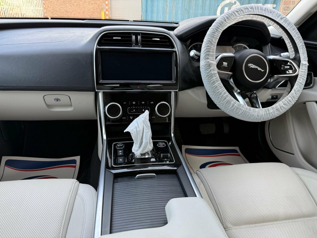 Jaguar XE 2L S Silver #2