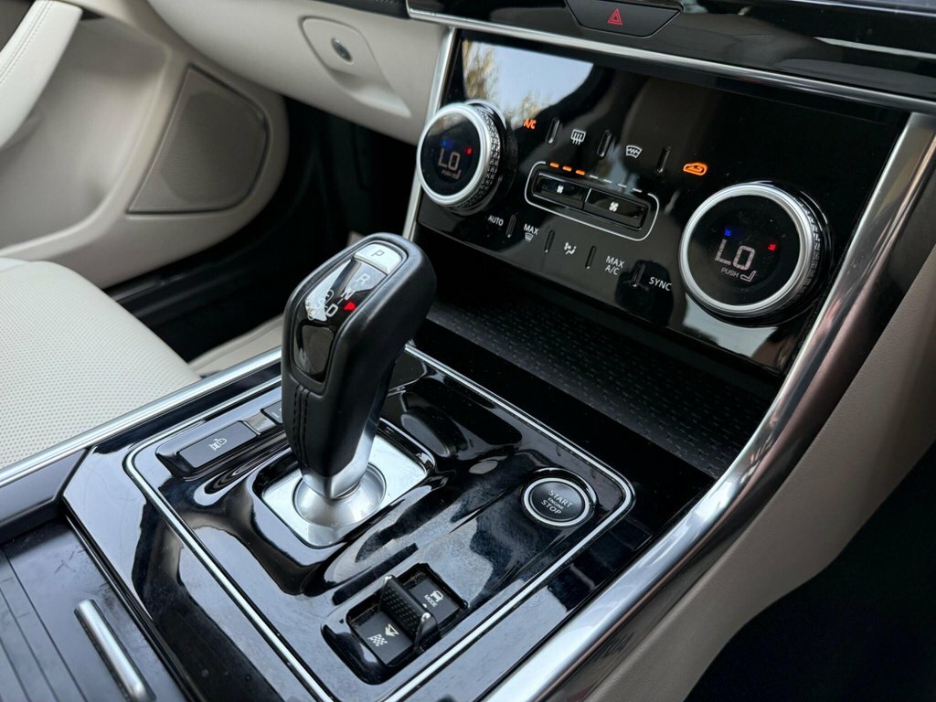 Jaguar XE 2L S Silver #6