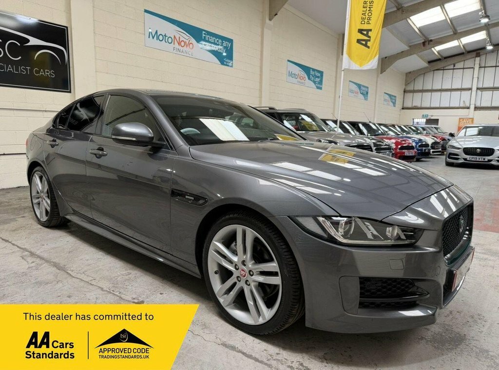 Jaguar XE 2L R-sport Grey