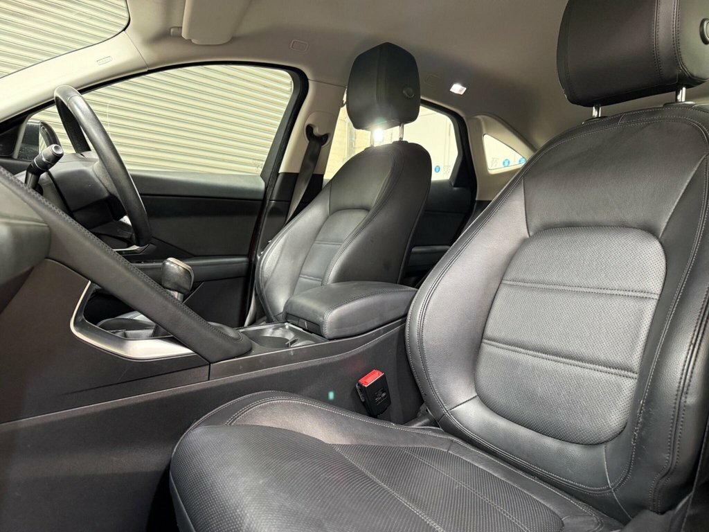 Jaguar E-Pace 2L S CA19SYS Red #3