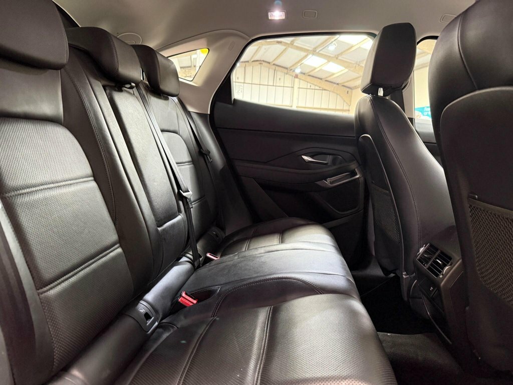 Jaguar E-Pace 2L S CA19SYS Red #5