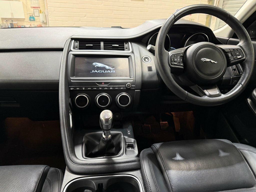 Jaguar E-Pace 2L S CA19SYS Red #2