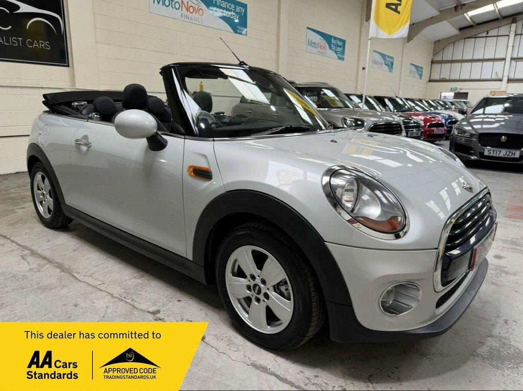 Mini Convertible 1.5L Cooper Silver