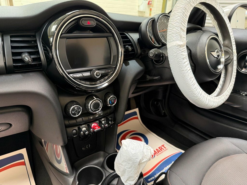 Mini Convertible 1.5L Cooper Silver #6