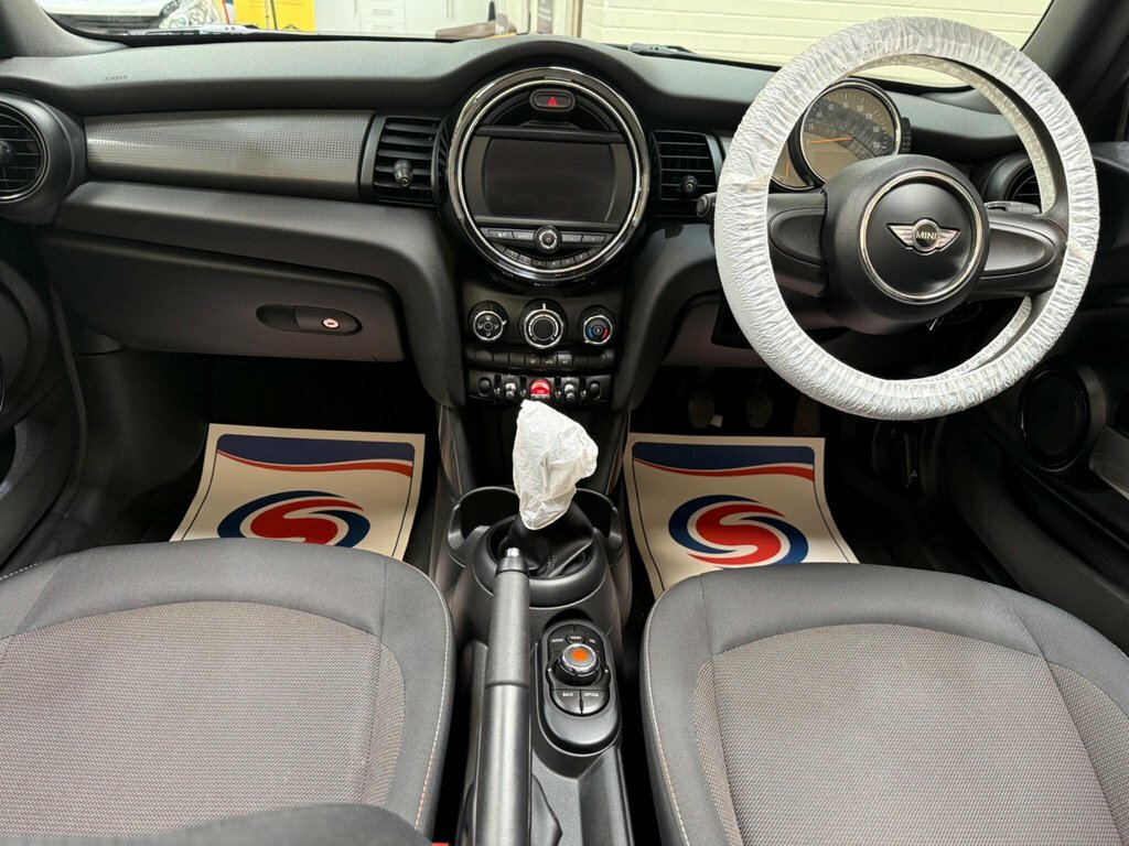 Mini Convertible 1.5L Cooper Silver #2
