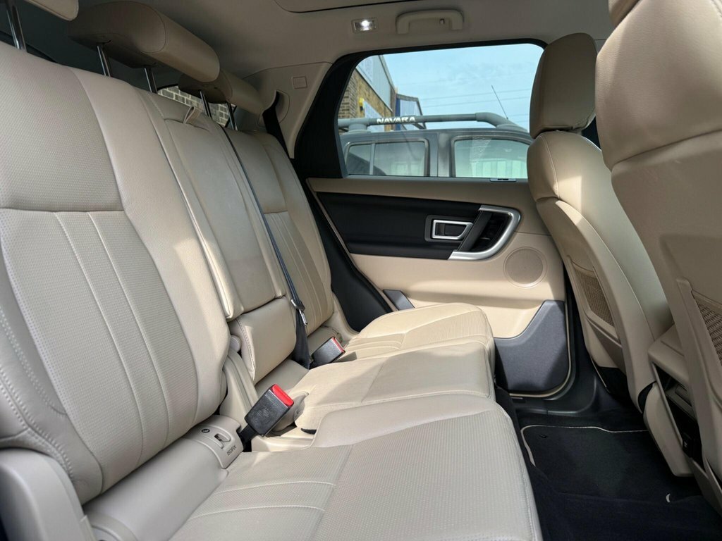 Land Rover Discovery Sport 2L Hse Silver #4