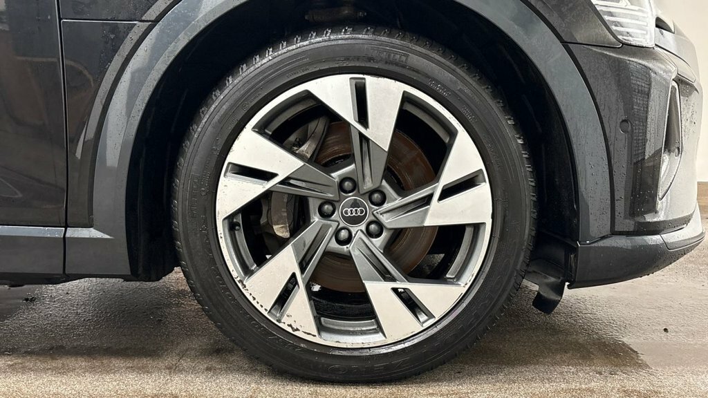 Audi Q8 e tron Suv VE23HFO Black #4