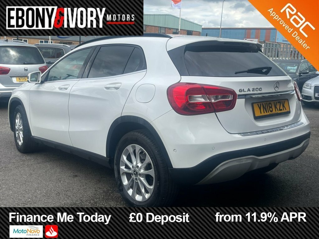 Mercedes-Benz GLA Class 1.6L Se YN18KZK White #2