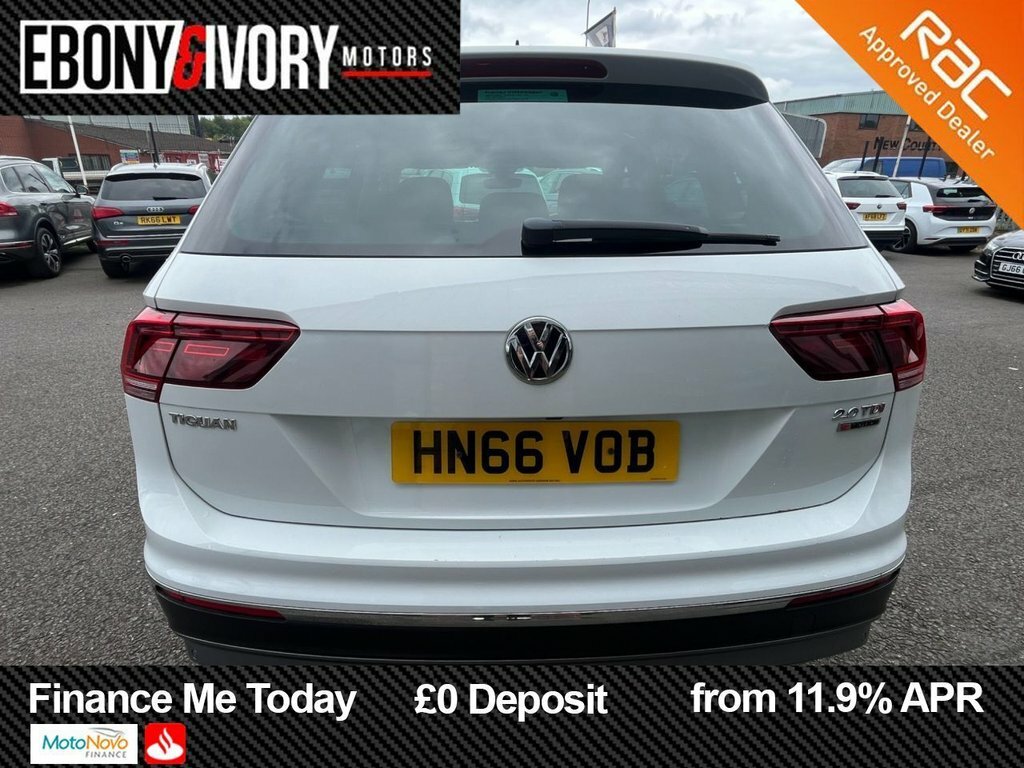 Volkswagen Tiguan 2L Sel HN66VOB White #4