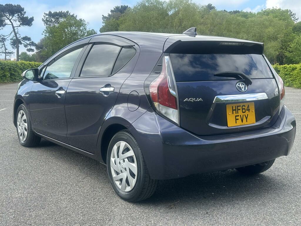 Toyota Aqua 1.5 2015 Toyota Aqua 1.5 Gs Sport Edition Black #3
