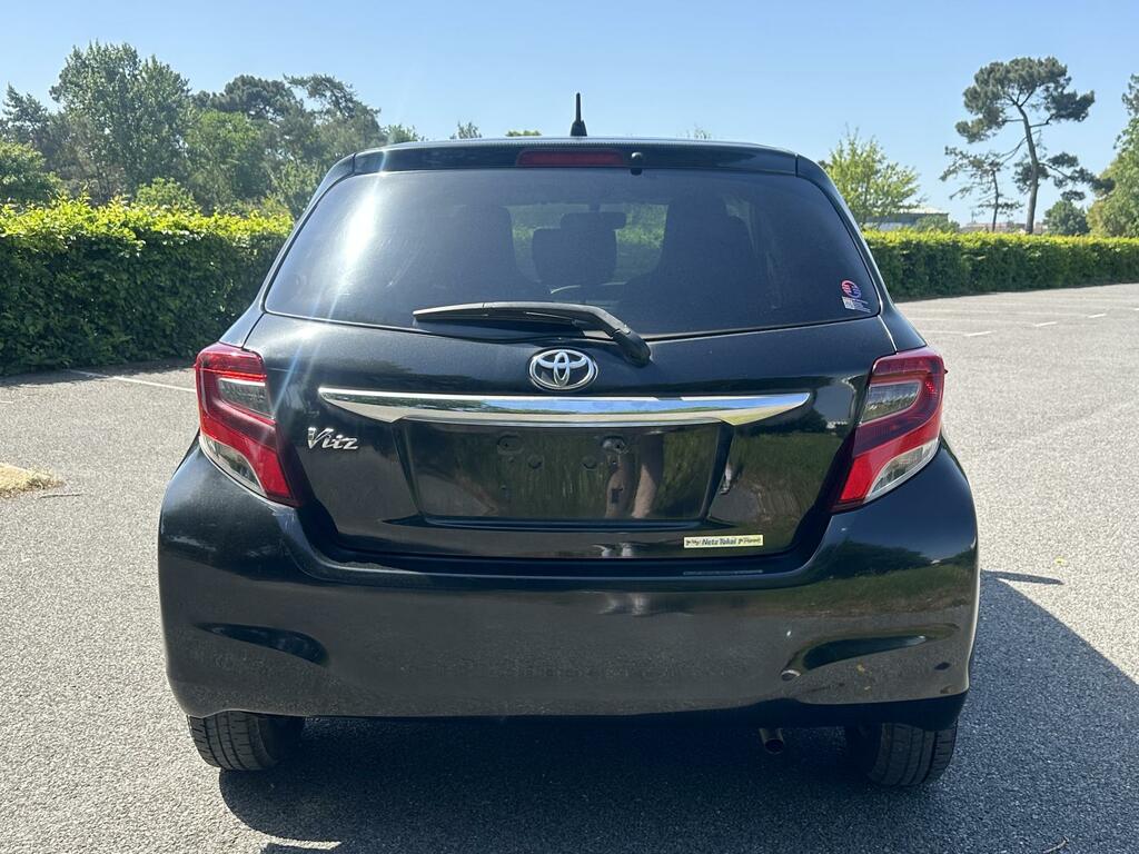 Toyota Vitz 1.0 2015 Toyota Vitz 1.0 Sleek Bl Black #6