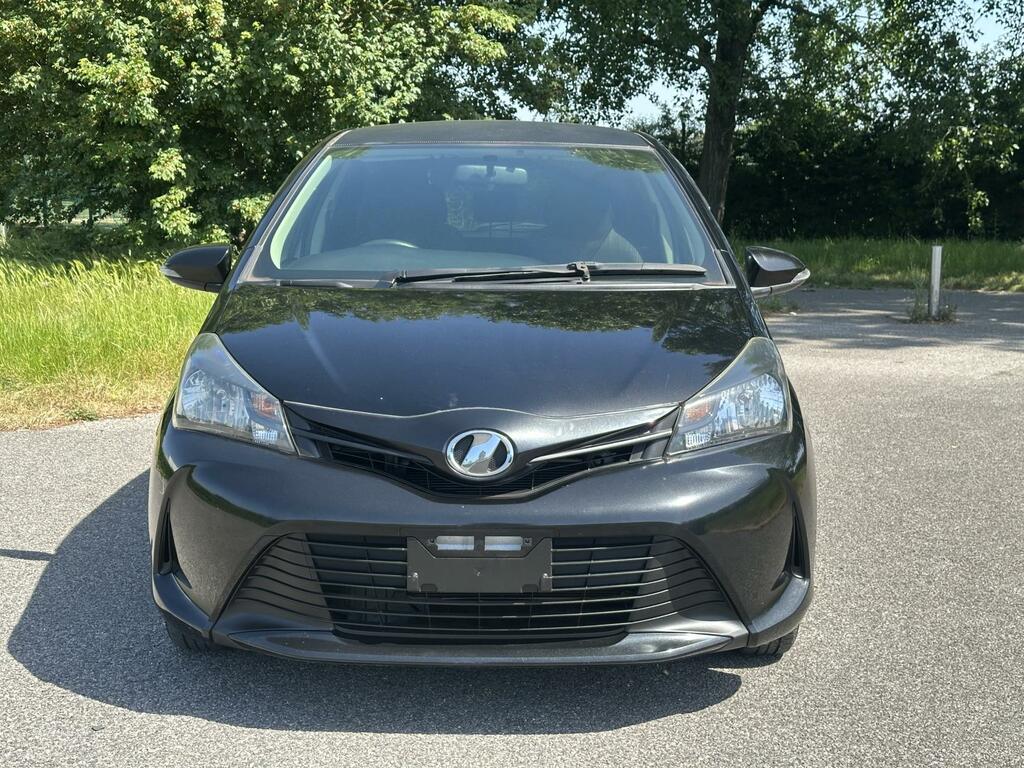 Toyota Vitz 1.0 2015 Toyota Vitz 1.0 Sleek Bl Black #2