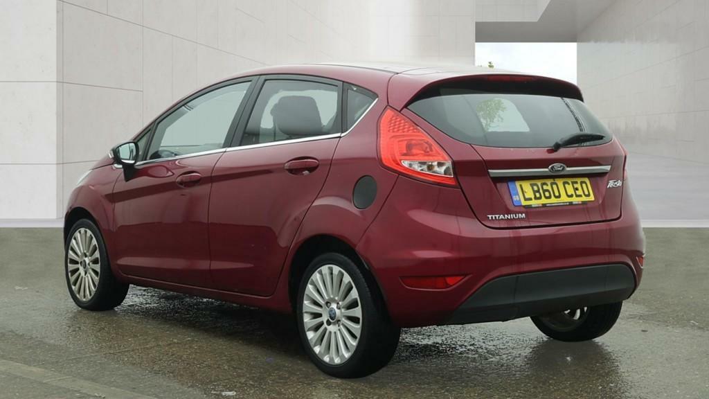 Ford Fiesta 1.4 Titanium Hatchback 133 G Km LB60CEO Red #5