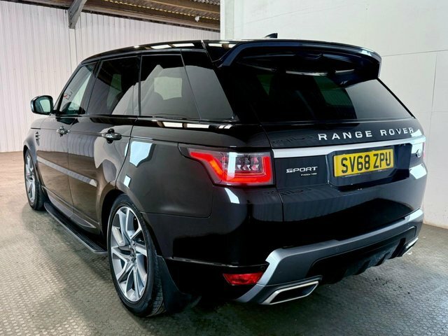 Land Rover Range Rover Sport 2018 2.0 P400e 13.1Kwh Hse Gpf Suv Plug Black #4