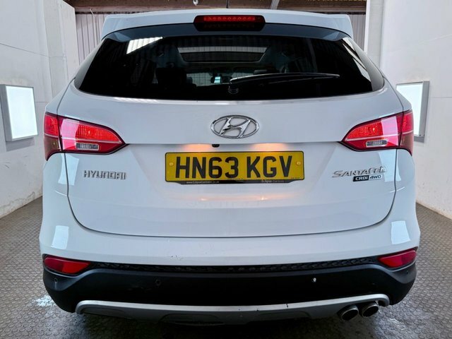 Hyundai Santa Fe 2013 2.2 Crdi Premium Se Suv 4Wd E HN63KGV White #5
