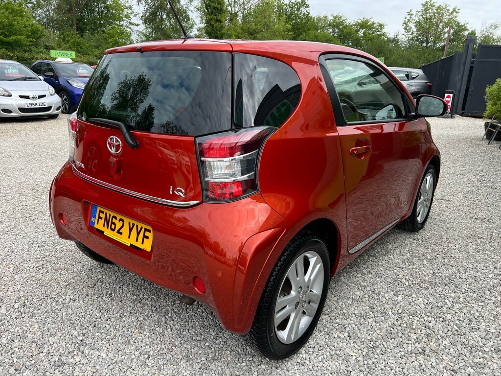 Toyota IQ 1.33 Dual Vvt-i 3 Hatchback Euro Orange