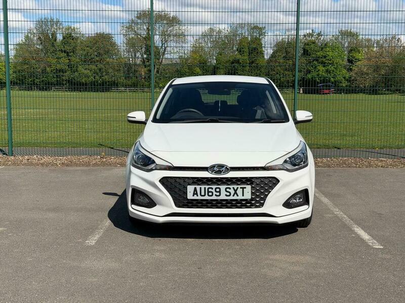 Hyundai I20 1.2 Se Launch Edition AU69SXT White #2