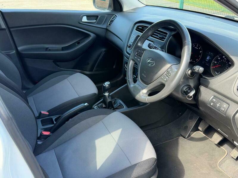 Hyundai I20 1.2 Se Launch Edition AU69SXT White #4