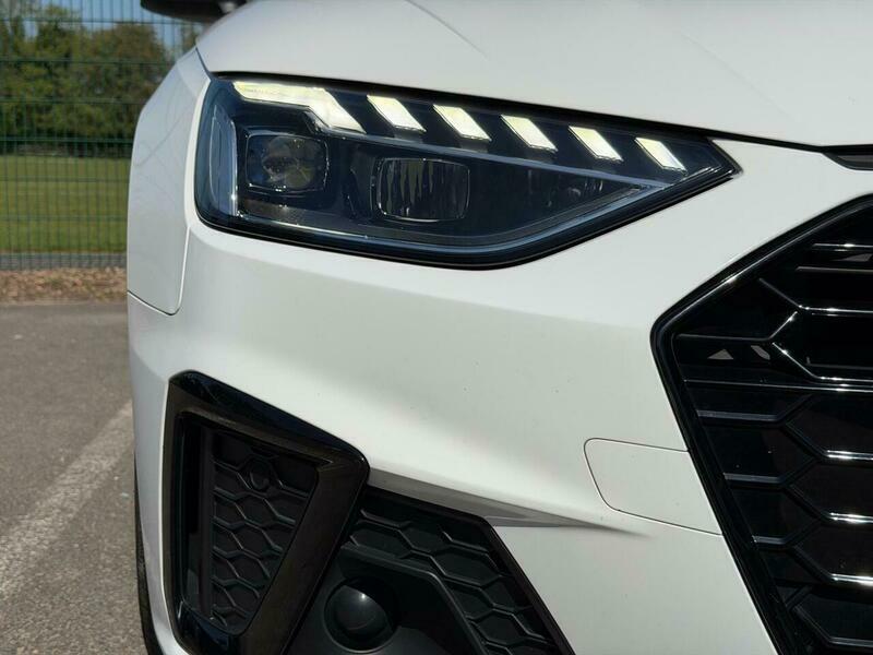 Audi A4 2.0 Tdi 35 Black WT69DDA White #5