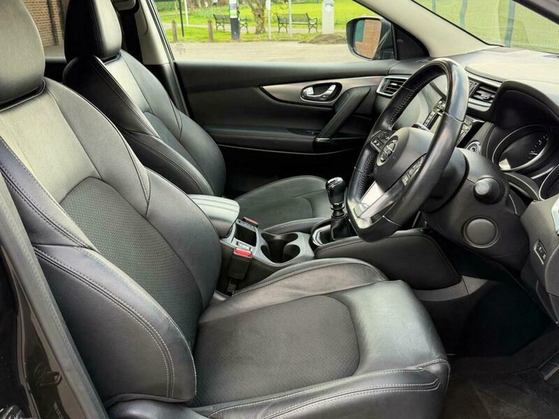 Nissan Qashqai 1.2 Dig-t Tekna Euro LP67WOU Black #6
