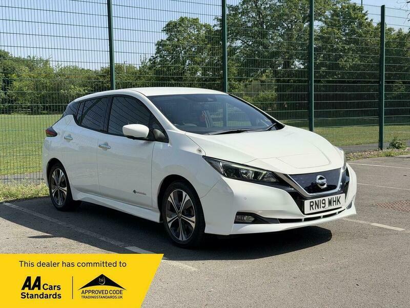 Nissan Leaf 40Kwh N-connecta White