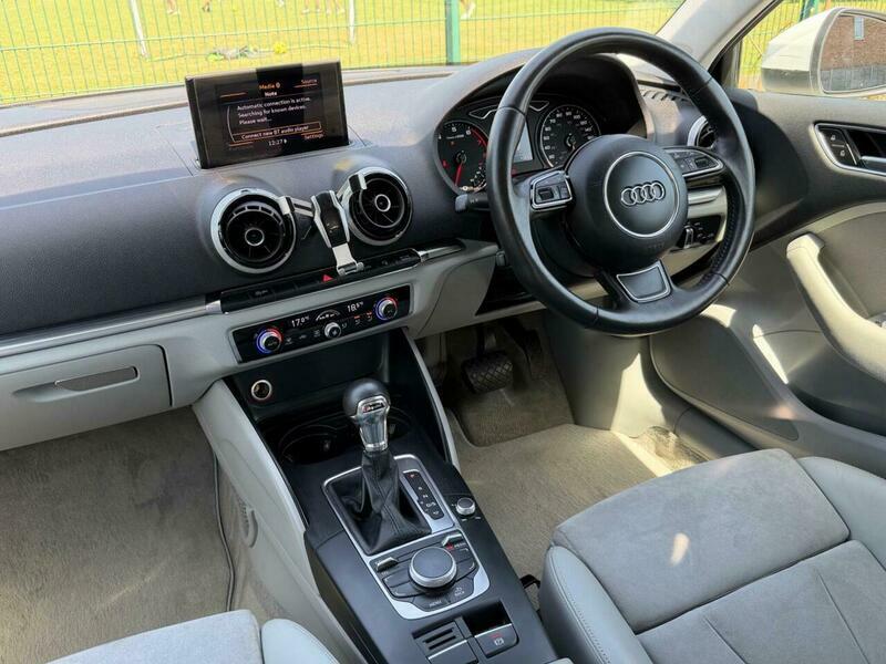 Audi A3 1.4 Tfsi Cod Sport J13UNO White #5