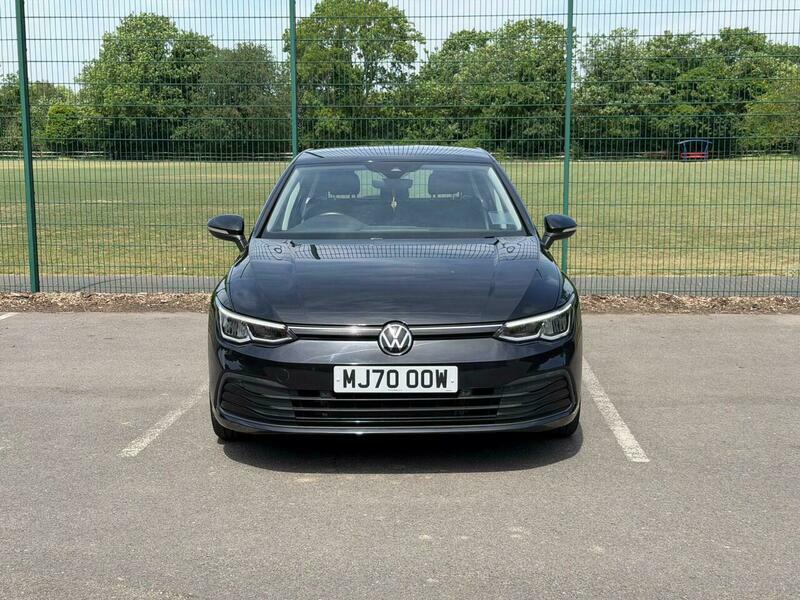 Volkswagen Golf 1.5 Tsi Life Euro MJ70OOW Black #2
