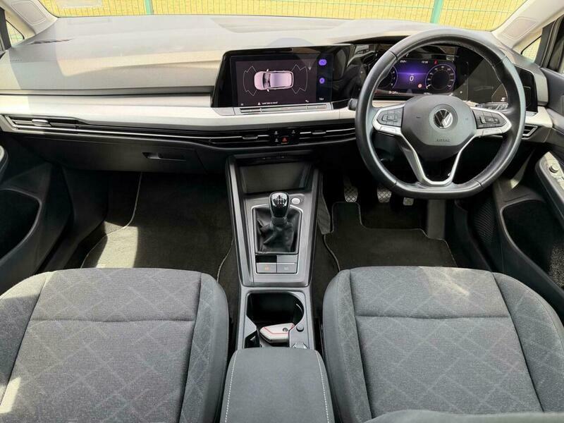 Volkswagen Golf 1.5 Tsi Life Euro MJ70OOW Black #6