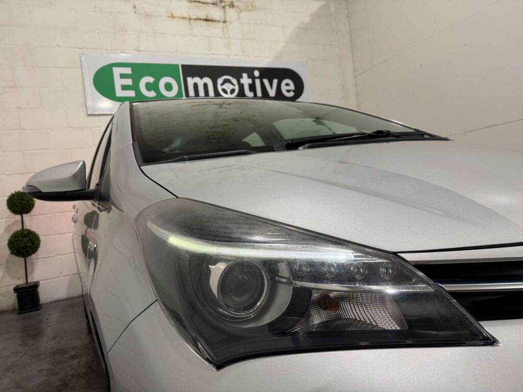Toyota Yaris 1.5 Vvt-h Excel E-cvt Euro 6 15In Alloy GU64OKZ Silver #5