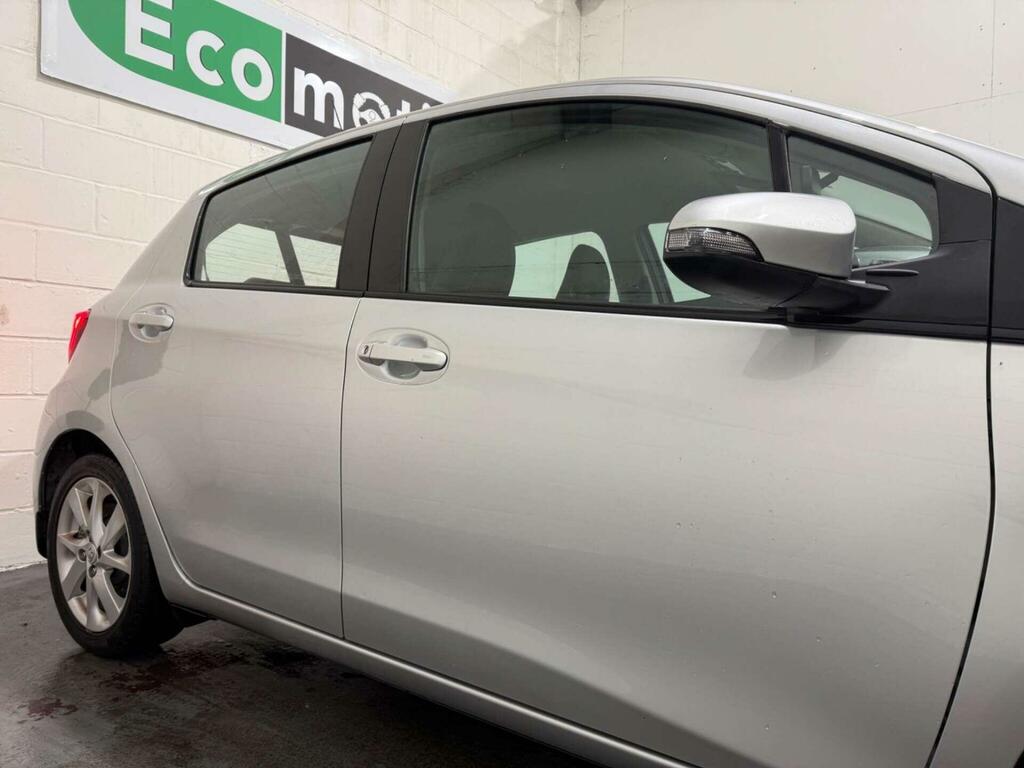 Toyota Yaris 1.5 Vvt-h Excel E-cvt Euro 6 15In Alloy GU64OKZ Silver #4